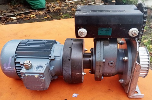 Antrieb motor mit getriebe - mit,